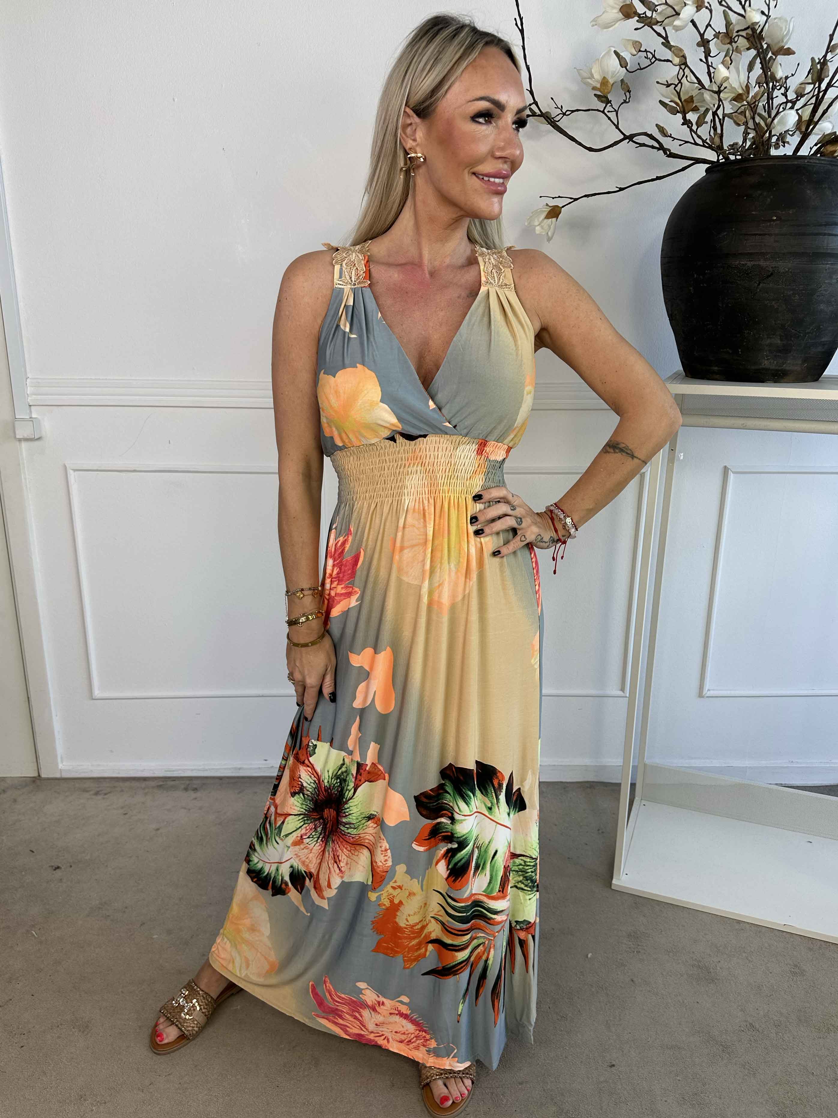 Nantes - Långklänning i stretchigt tyg med broderad rygg